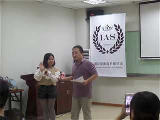 芳香疗法丨芳香治疗师的功底，做得了治疗，挑得起商战