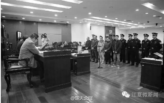协和专家来我区开展癌症知识讲座｜女司机从负3楼撞到负2楼……