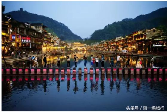 旅游中要点情怀？十大适合女人旅游的地方送给你（上）