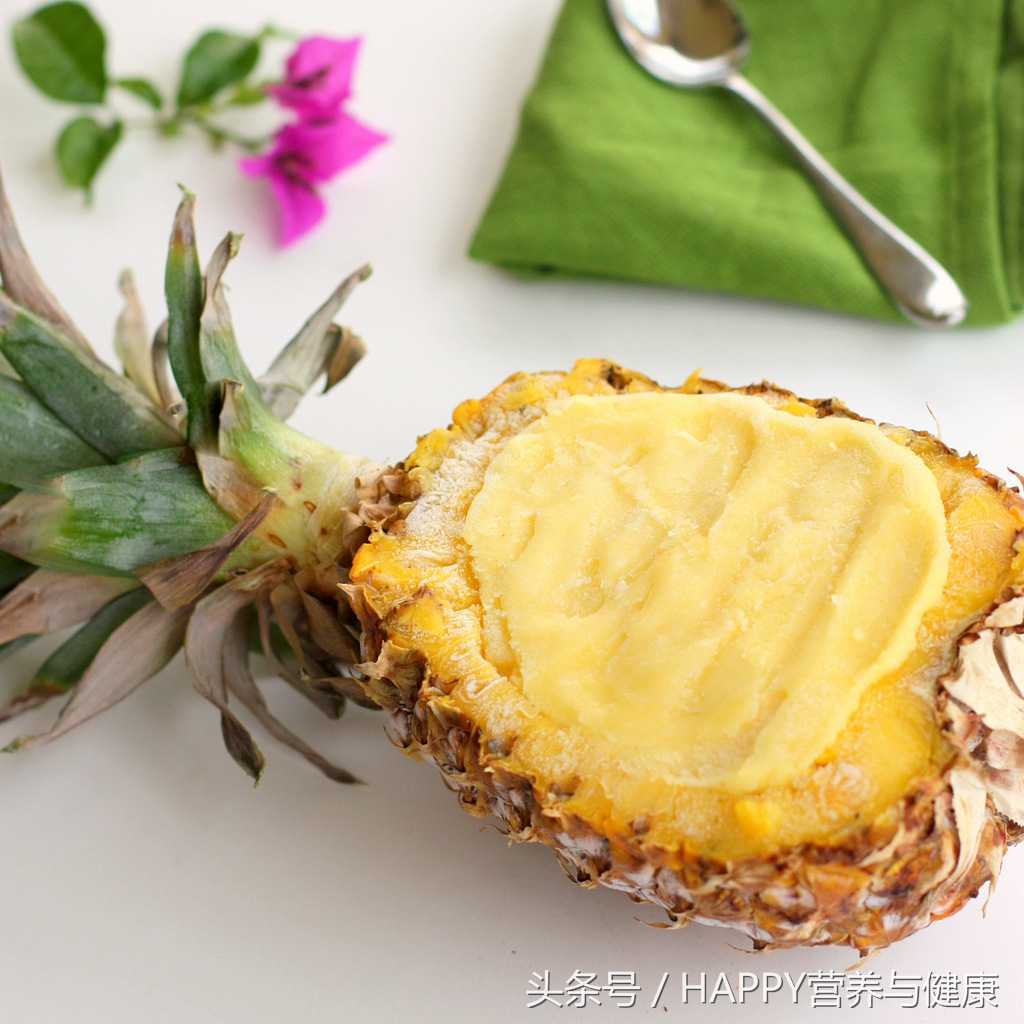 胃胀胀的可以吃菠萝吗,腹胀反酸胃部灼热