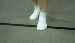 打球容易崴脚应当怎么锻炼,打球经常崴脚怎么锻炼