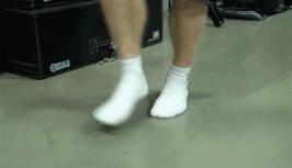 打球容易崴脚应当怎么锻炼,打球经常崴脚怎么锻炼