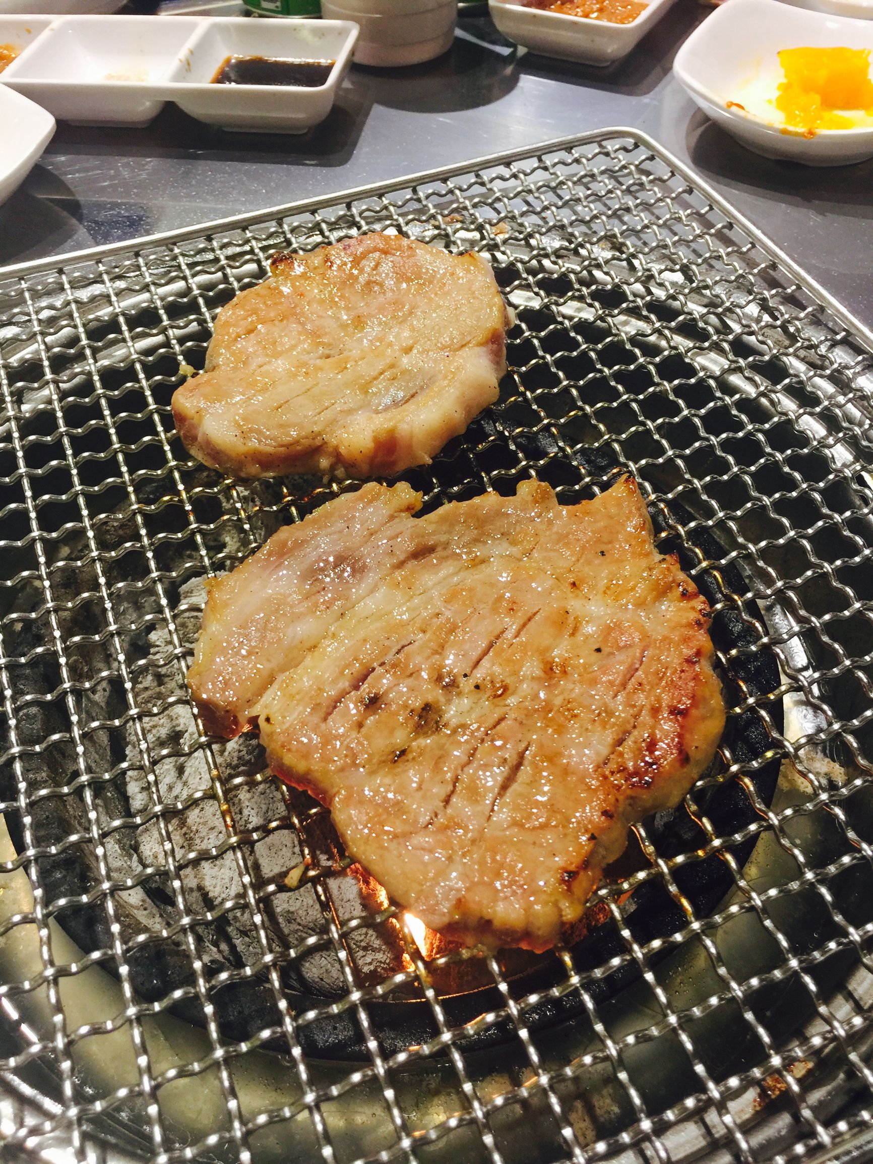 缸筒屋韩国烤肉,缸桶屋韩国烤肉视频
