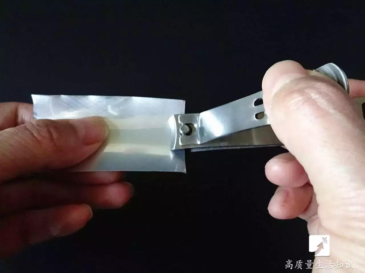 指甲剪成什么样不容易断,指甲很厚很硬剪不动应当怎么处理