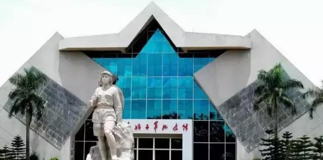 海南环线旅游攻略必去景点推荐,海南旅游攻略必去景点推荐日月湾