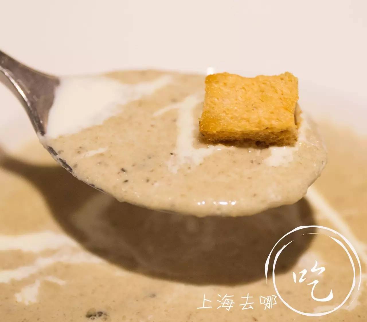原宋庆龄办公室旧址居然藏了家酒窖餐厅！近400种原装原瓶酒爽到翻！