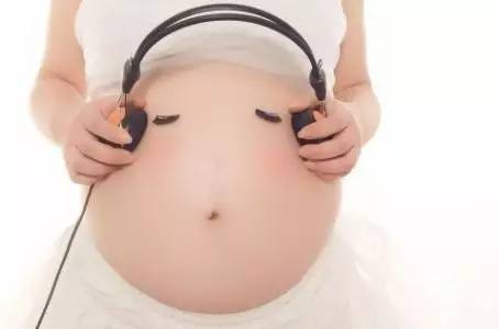 胎宝宝打嗝妈妈能感受到吗,孕期所有的胎宝宝都会打嗝吗
