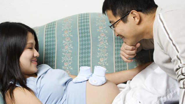 孕妇在家顺产分娩疼痛过程,孕妇顺产疼怎么办