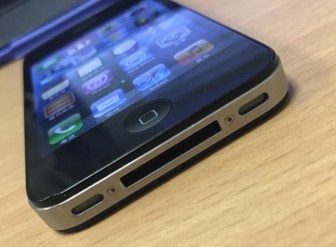 用了五年的iPhone4s，撕下膜之后才知道它这么新！