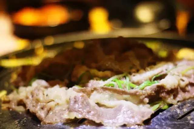 为吃上一份“稀肉”，喜欢一而再二三的忘掉减肥这件事！