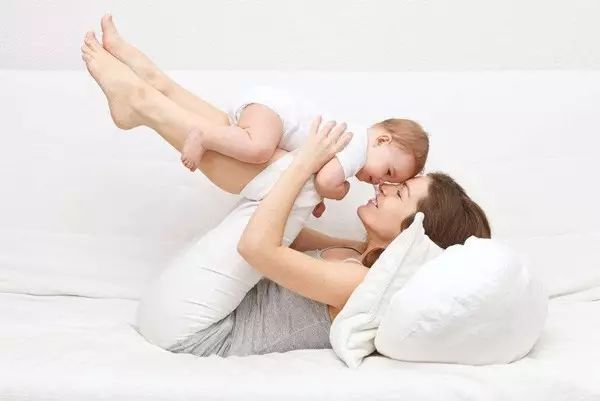 女人产后第一年该做什么,产褥期妈妈怎么护理