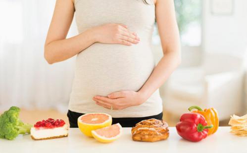 孕妈一饿就恶心,孕妈饿了为什么这么难受