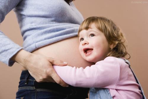 孕妈一饿就恶心,孕妈饿了为什么这么难受