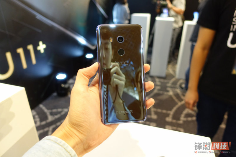 htcu11和htcu11+尺寸,htcu11和u11+哪个好