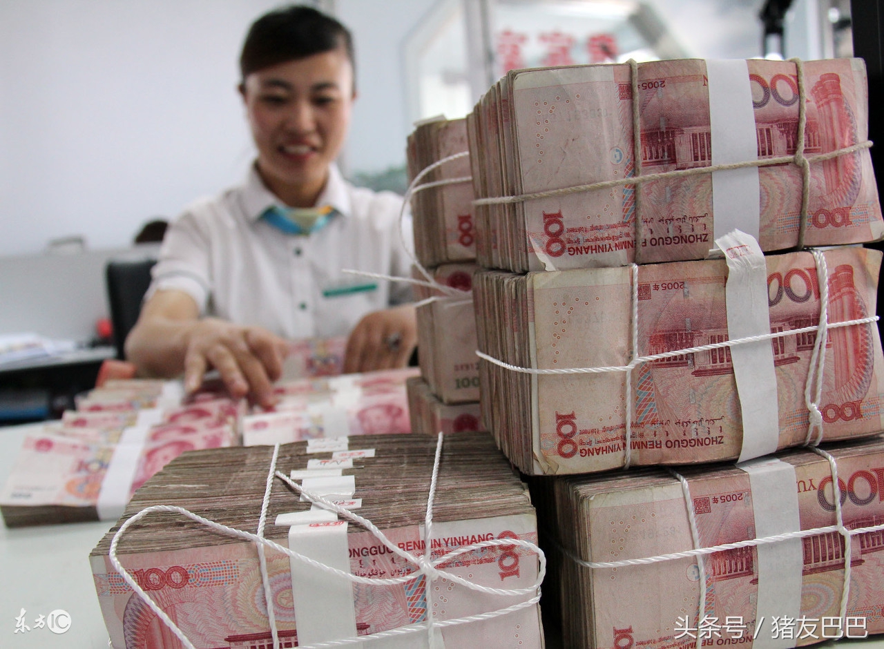 现在的100块钱为什么不够用,现在的一百块钱太不经花了