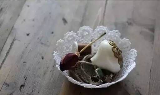 坏了的蕾丝衣服千万不要扔！做这些美爆了！