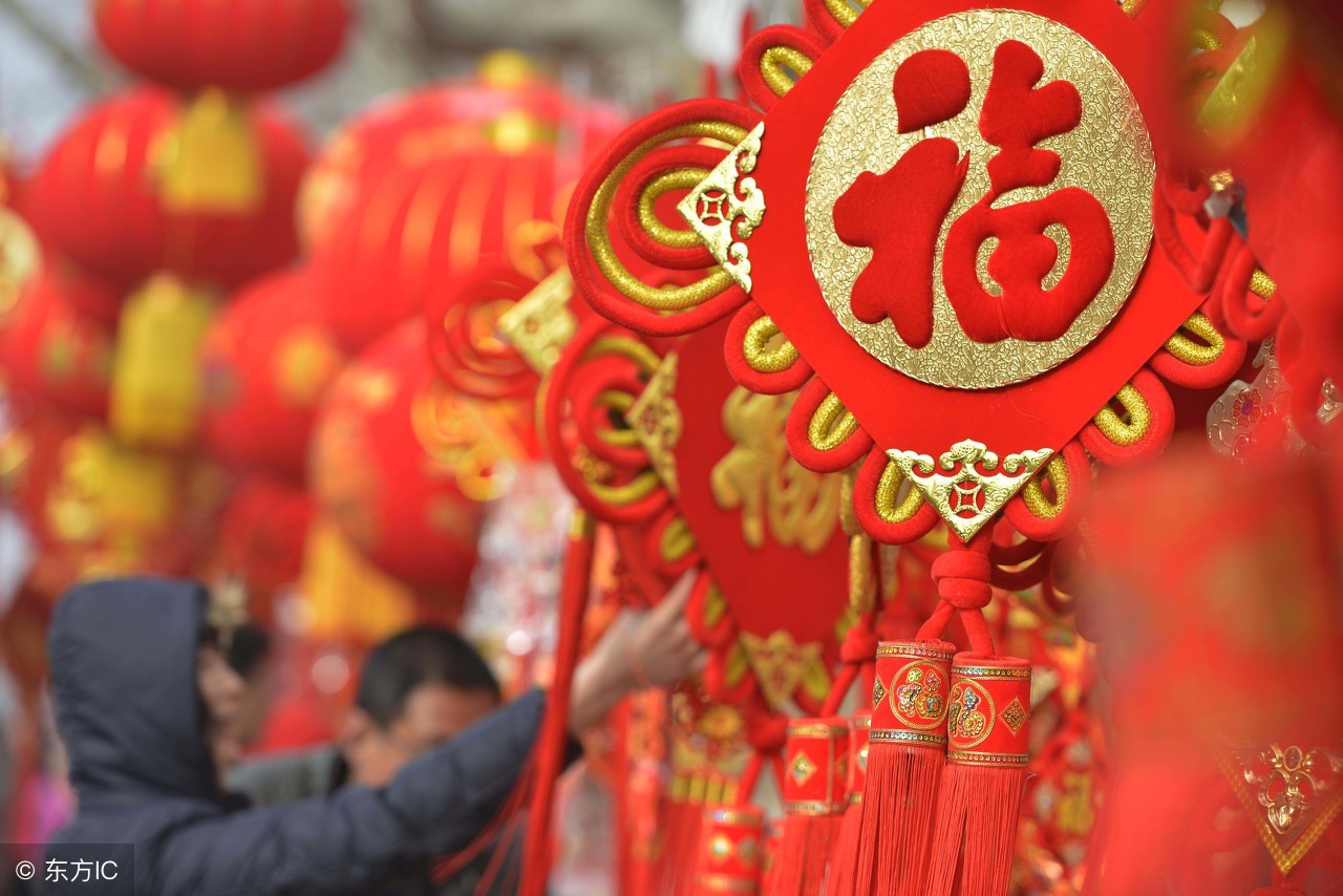 跟老板请假回家过年老板不批准,员工请假回家老板不发工资怎么办