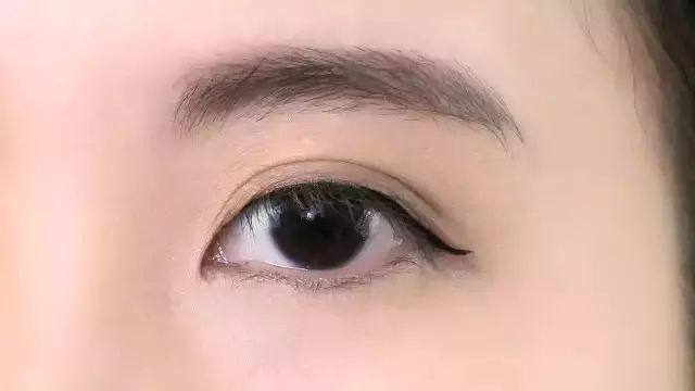 内双单眼皮眼妆画法新手淡妆,单眼皮淡妆眼妆的画法步骤