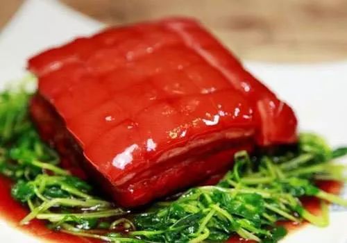 3月啦！不时不吃的苏州人又迎来了一波春天的美食，青团子、腌笃鲜、明前螺、马兰头……