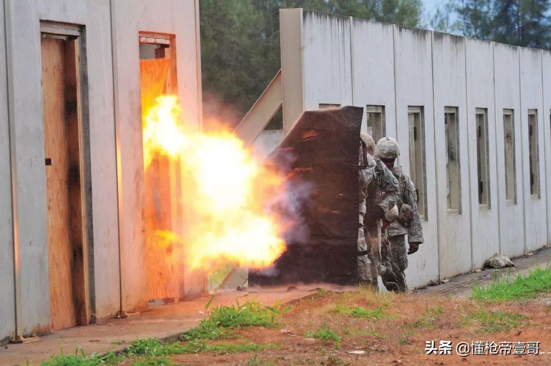 电影中一枪开锁真的靠谱吗,电影中的开锁是什么原理