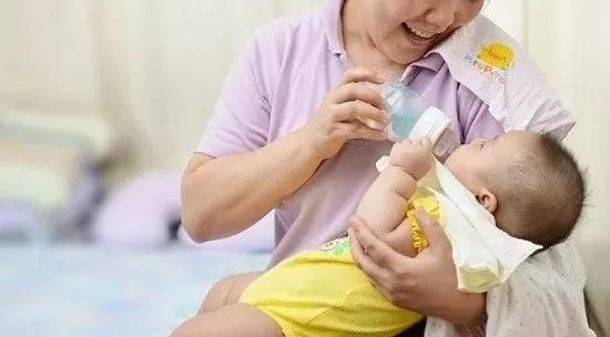老婆跟妈妈闹矛盾应当先安慰谁,老婆和爸妈闹得你死我活怎么办