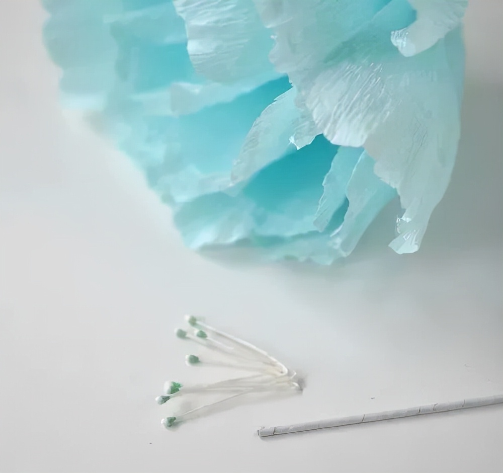 皱纹纸diy手工花朵,手工制作皱纹纸立体花