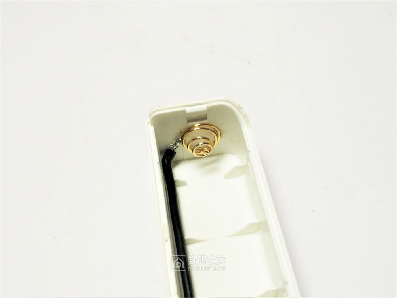 香水充电宝性能改进升级，扩展输出电流/改善散热，稳定输出5V2A