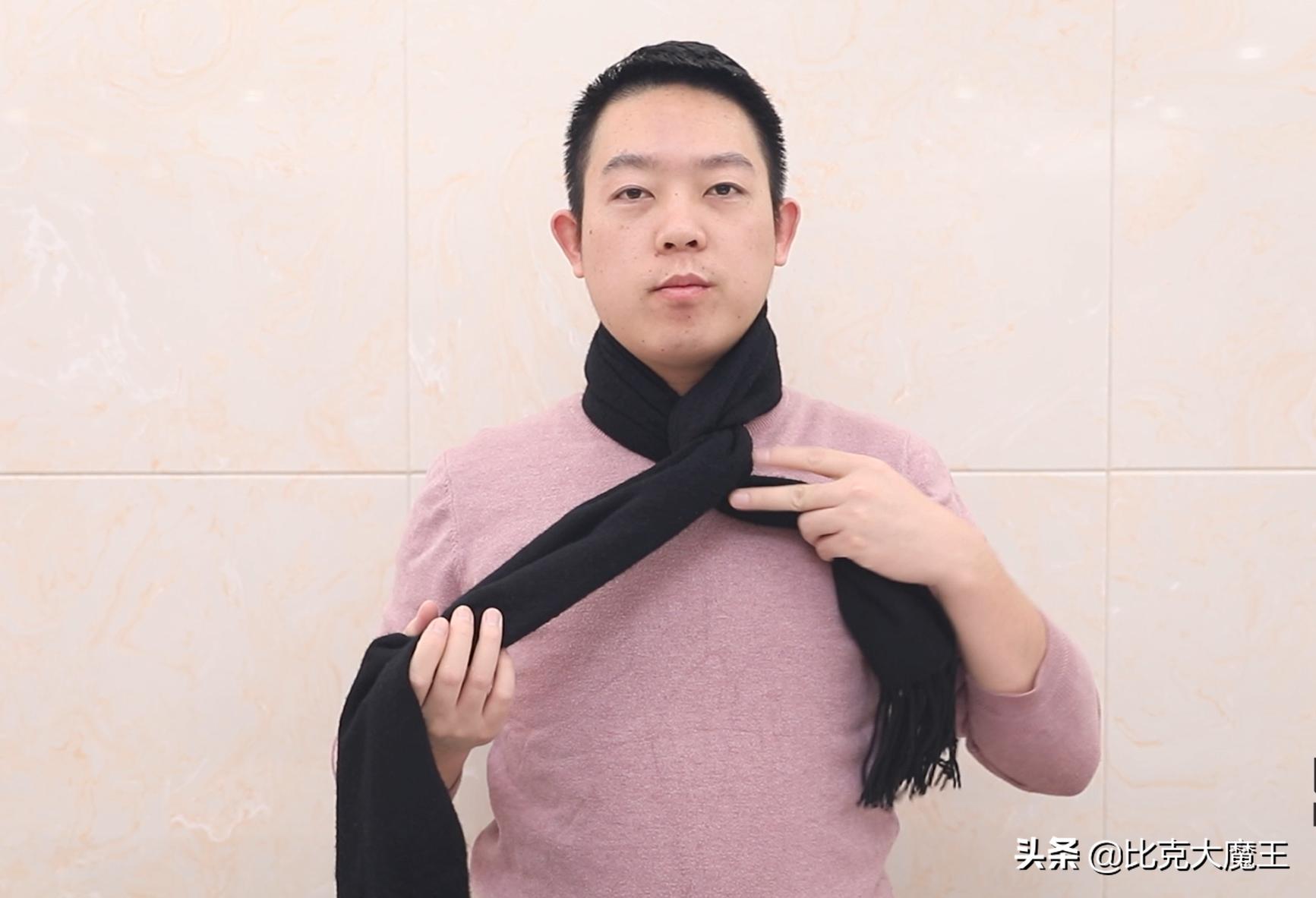 妹子手把手教你围巾的9种系法,教你8种不同的围巾系法