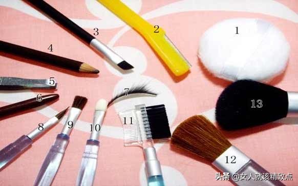 女人怎么化妆漂亮,化妆怎么丰满上嘴唇