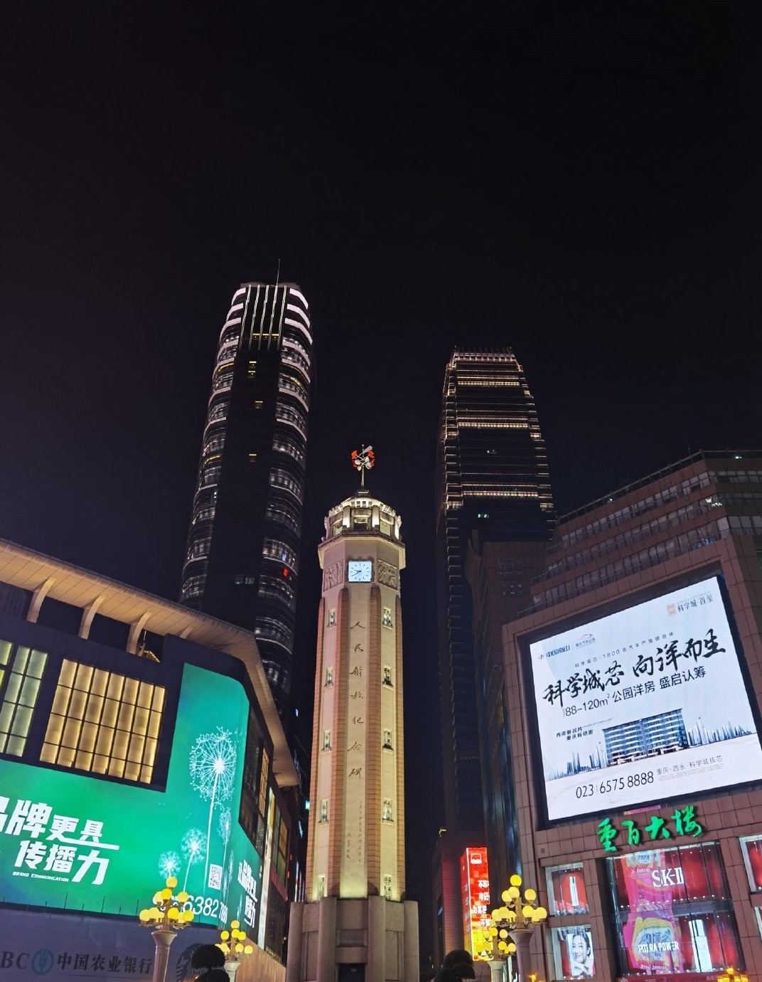 遇到这样的女司机真可怕,遇到这样的女司机不服都不行