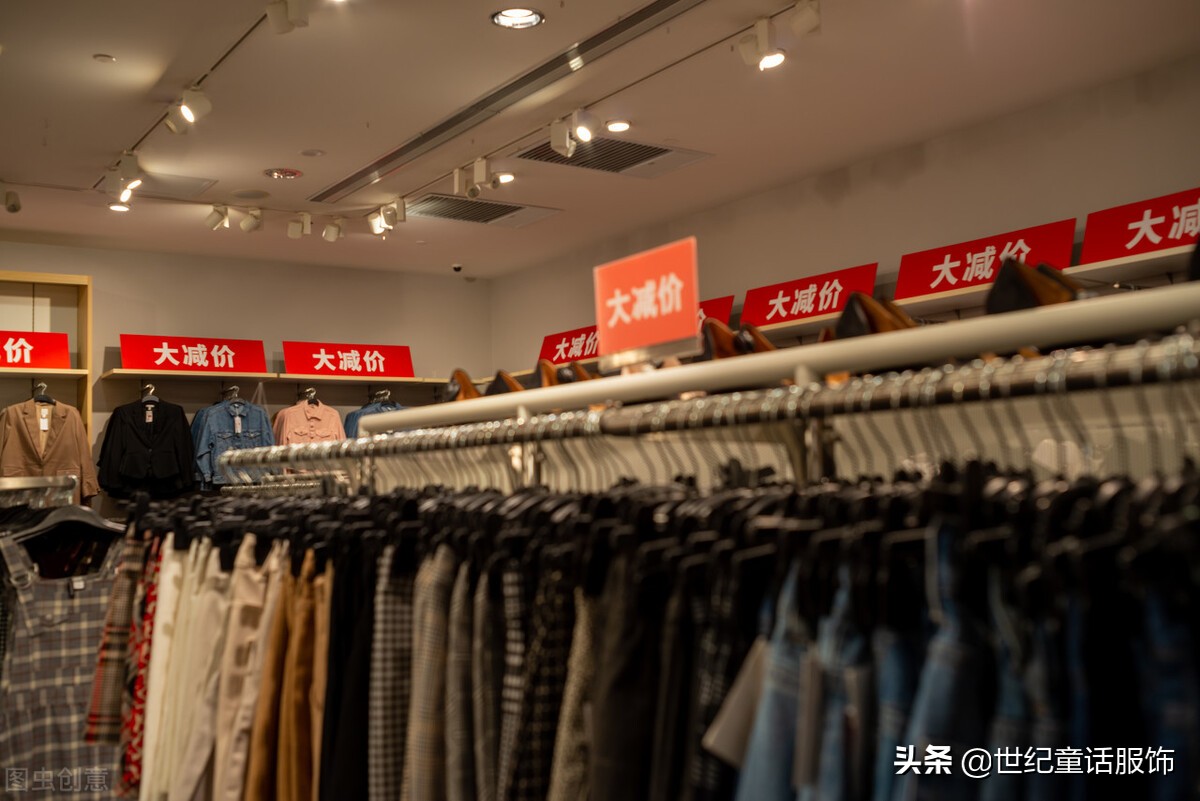 下半年服装店几月份开始旺季,服装店铺淡季出售计划