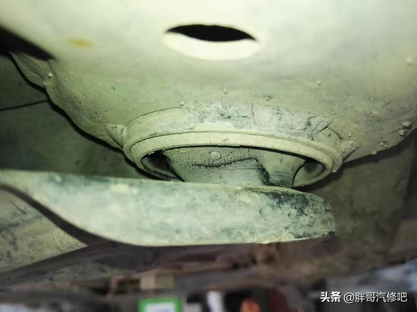 大众朗逸踩刹车偶发抖动,朗逸刹车踩死车会抖动厉害