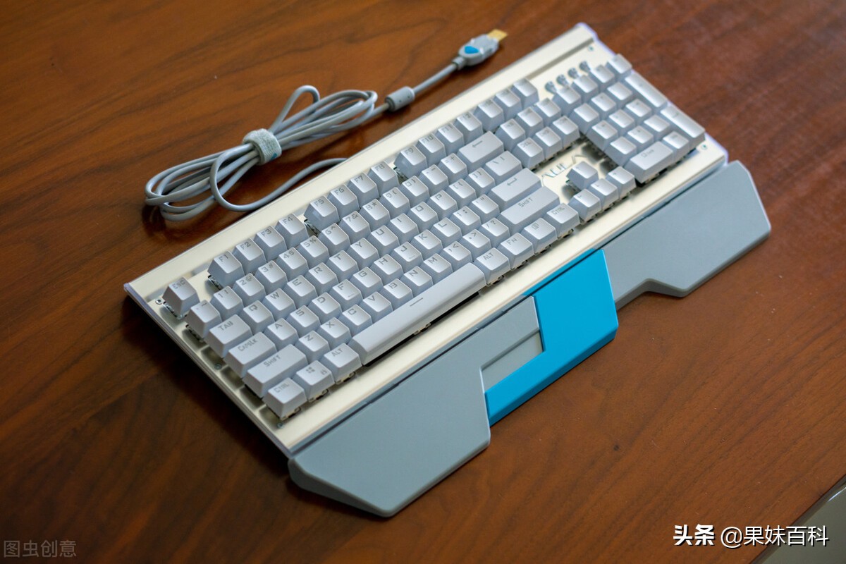 键盘青轴红轴黑轴茶轴区别,键盘各种轴的区别作用是什么