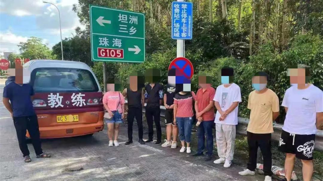 教练带学员超员,学员坐教练车没系安全带罚谁