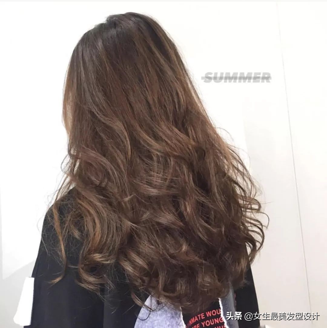 烫发中长内扣怎么打理,烫发女生推荐中长好打理