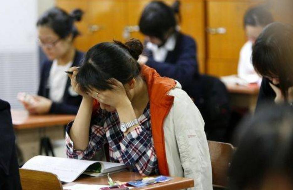 读三本大学学费一年多少,被三本大学录取能退档吗
