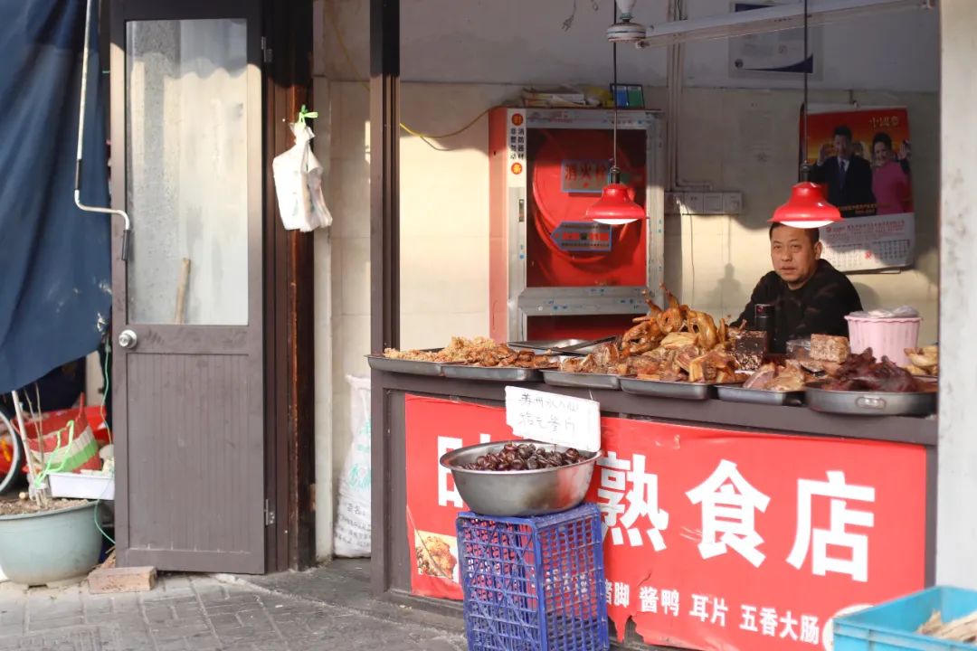 小城最有年味的地方。带你看看家乡常熟的物价，网友：好便宜