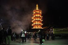鸡鸣寺上香拜佛的正确方式,鸡鸣寺旅游攻略自驾游