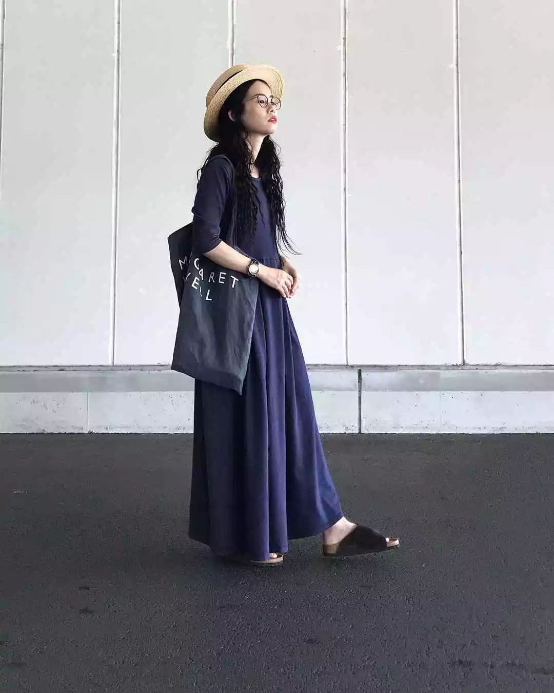 高端服装棉麻风流行趋势,棉麻复古文艺风穿搭会显老吗