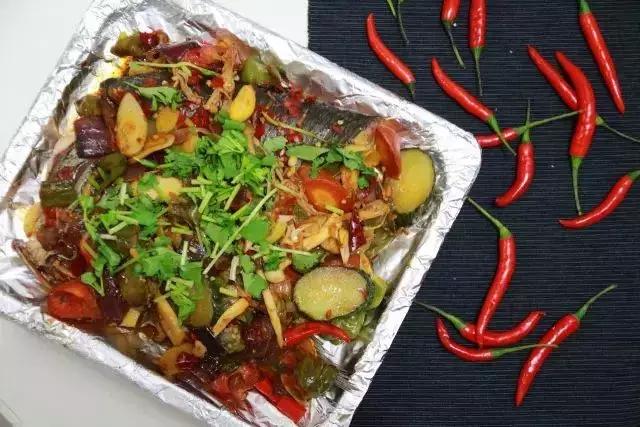 用烤箱做烤鱼五香的家常做法,用烤箱做烤鱼简单做法