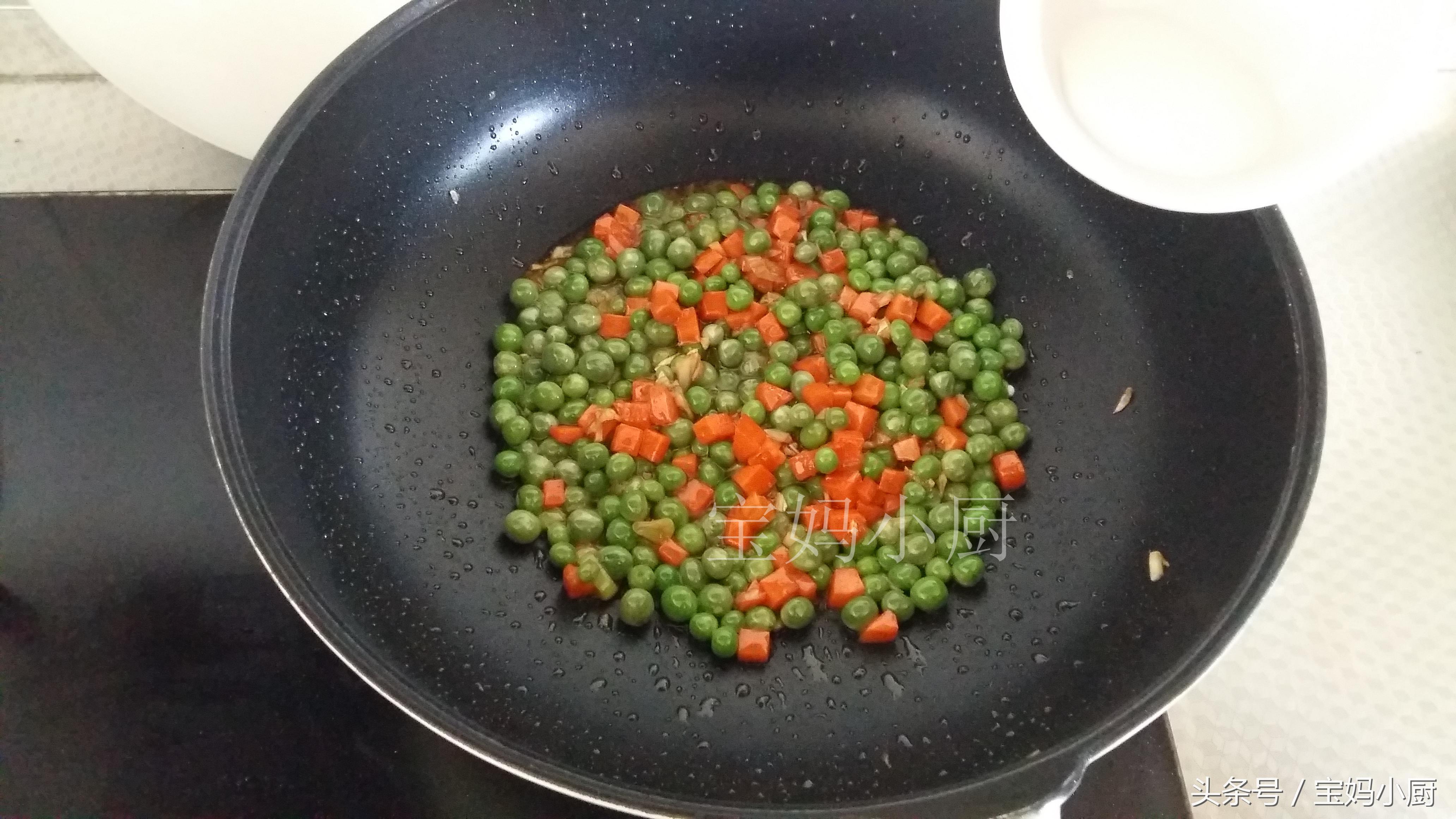 炒豌豆的玩法,炒豌豆的时候怎么方便点