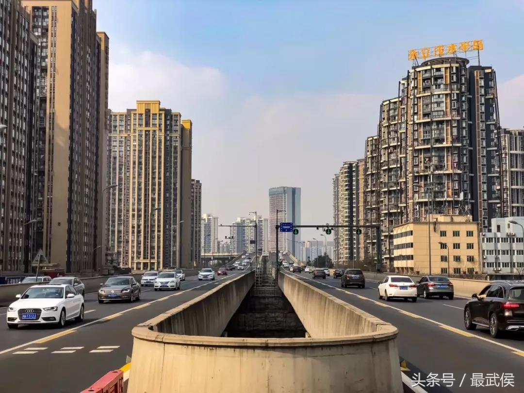 鎯充簡瑙ｆ垚閮戒汉姘戠敓娲诲幓鍝噷,浜嗚В鎴愰兘浜虹敓娲荤殑鍦版柟