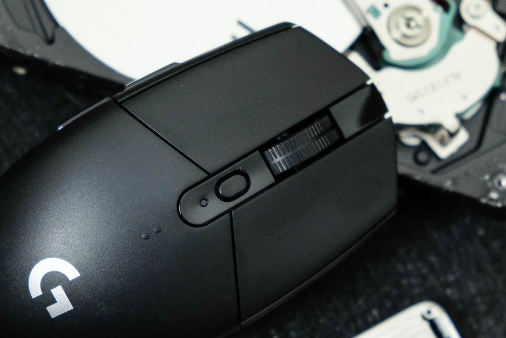 罗技g502和g402和g304哪个适合吃鸡,罗技g304键鼠套装