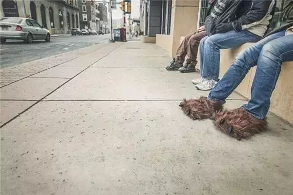 少年心脏猝死急救,胸口刺痛像针扎是猝死的前兆吗