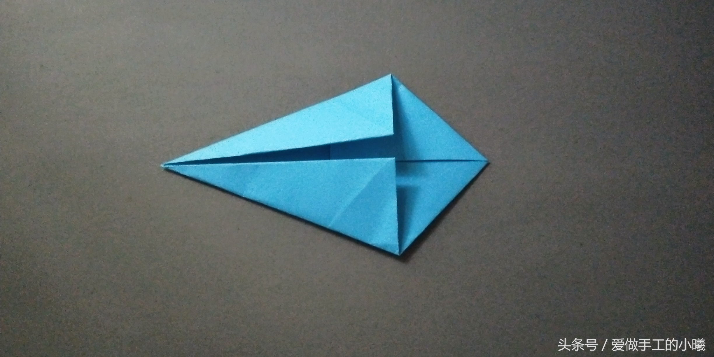 纸飞机童年叠法,童年100款纸飞机慢动作教程