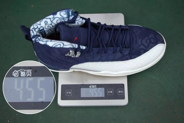 最近很火的airjordan1,airjordan12最新复刻颜色