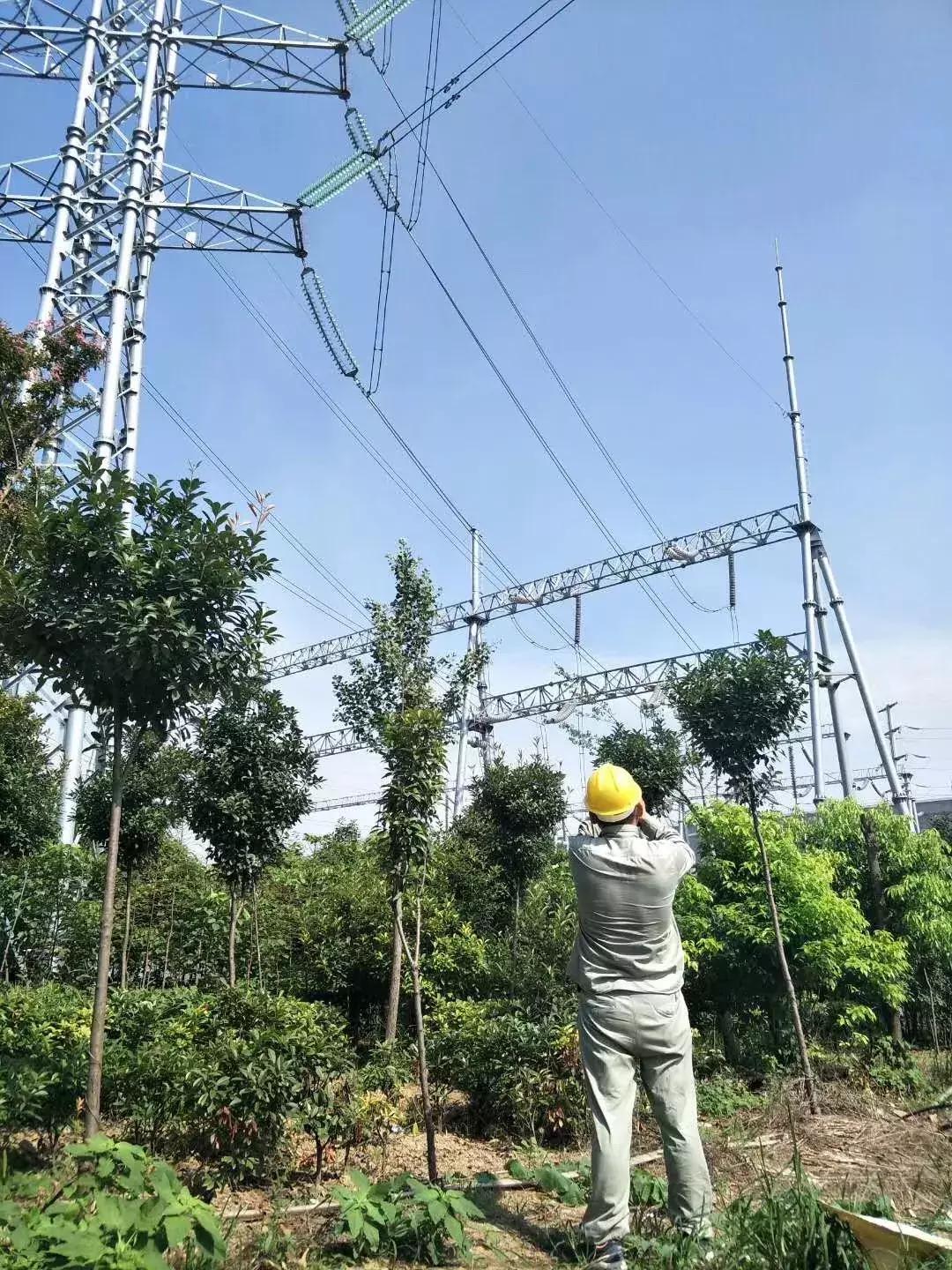 致敬烈日下的工作者,向夏季高温工作者致敬