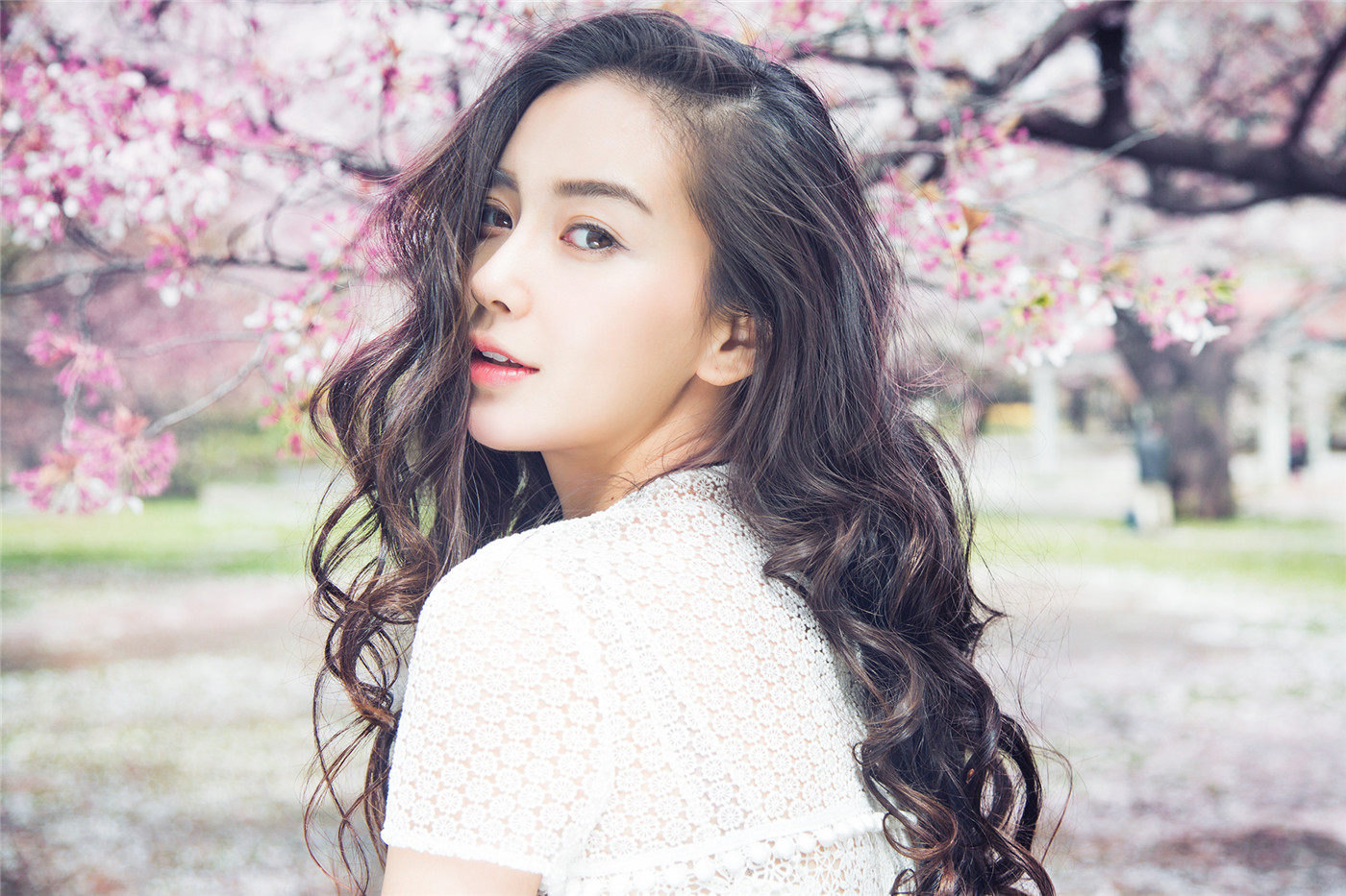 迪丽热巴和baby杨幂是闺蜜吗,杨幂自曝热巴和baby关系