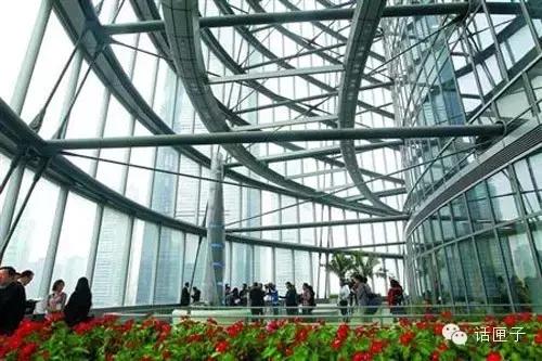 上海中心大厦127层怎么有632米,上海中心大厦632米127层内部