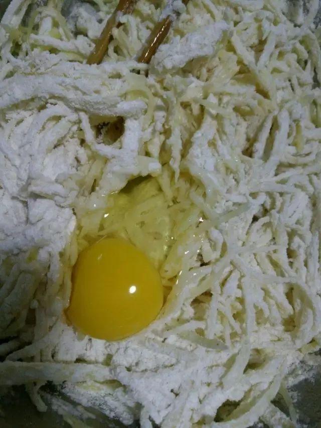 土豆丝怎么简单切,土豆丝怎么切丝家常